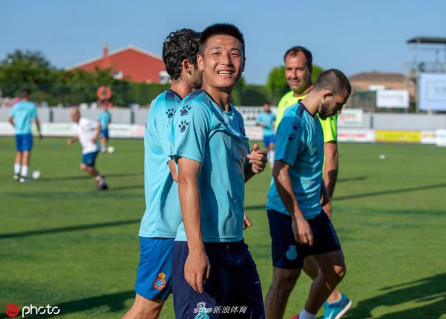 粤媒提醒武磊:小心二年级墙 分心国足或受影响