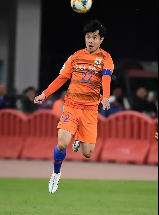 鲁能深陷"蒿俊闵依赖症" 莫伊塞斯加练或成解药?