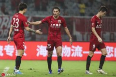 央视:艾哈上台提升上港硬度 泰达上下半场反差大