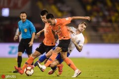 半场-莫伊塞斯破僵明日传射造两球 卓尔2-1鲁能