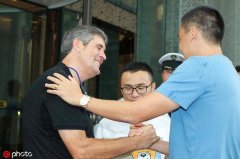 卡罗挥手道别深圳 总结得失供认中超困难超越想