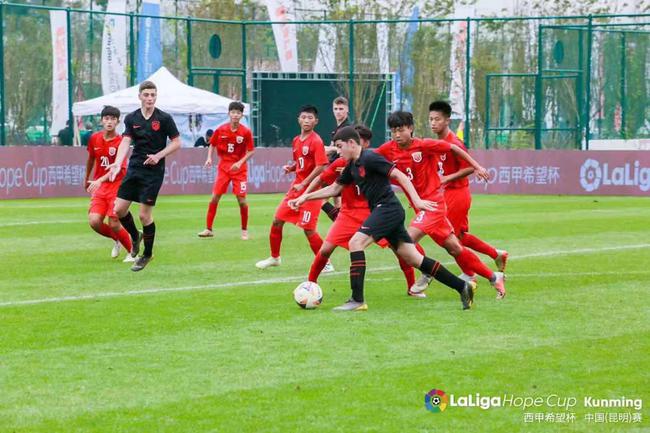 上港U16日本主帅:徐根宝带的队最难踢 精神铸造强队
