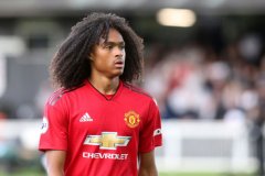 朱艺：钟塔西是第四代华裔 但代表国足基本无望