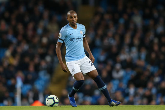 镜报：若斯通斯无法复出 费尔南迪尼奥将踢中卫