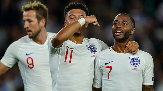 索斯盖特怒赞斯特林:可超越梅西C罗成足坛一哥