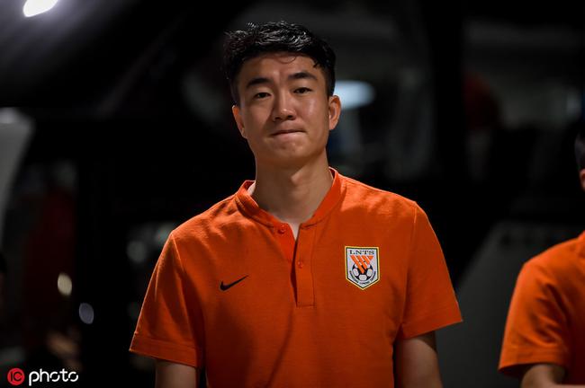 鲁能浇灭上港争冠希望? 2本土复出让球迷无比踏实