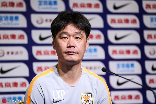 李霄鹏点评比赛:踢得真一般 找到了办法应对上港