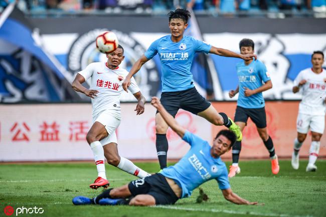 贝大师首发"大变脸"收获奇效 郑龙盛赞年轻后防线