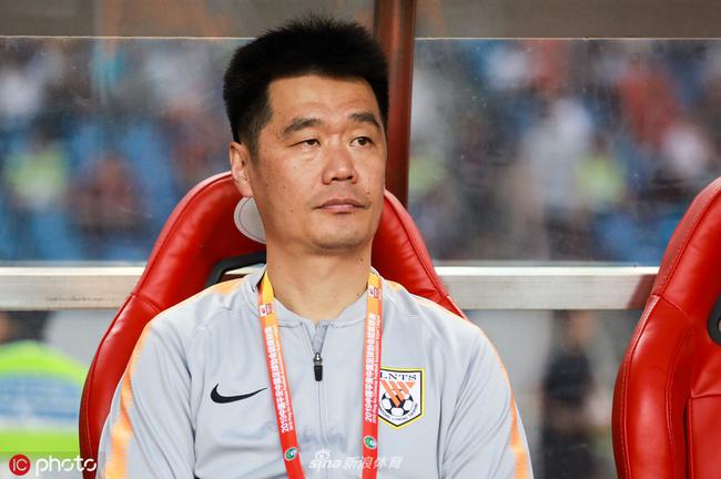 李霄鹏:短期内不考虑买外援中卫 挖掘队内本土球员